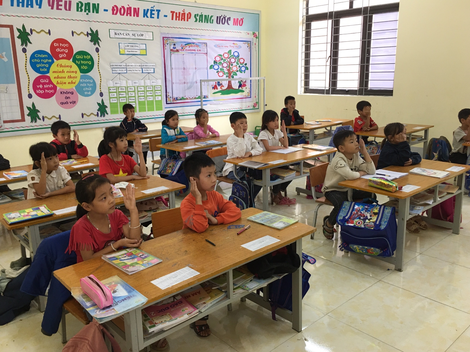 HOẠT ĐỘNG TRẢI NGHIỆM CHÀO MỪNG NGÀY 20 – 10 KHỐI TIỂU HỌC